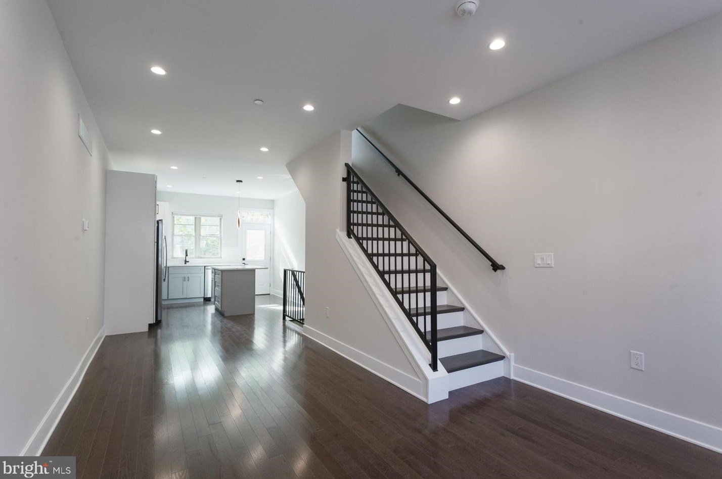 2722 Latona St, Philadelphia PA  19146-3717 exterior