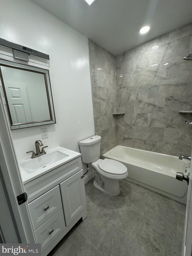 1629 Westmoreland St, Philadelphia PA  19140-4940 exterior