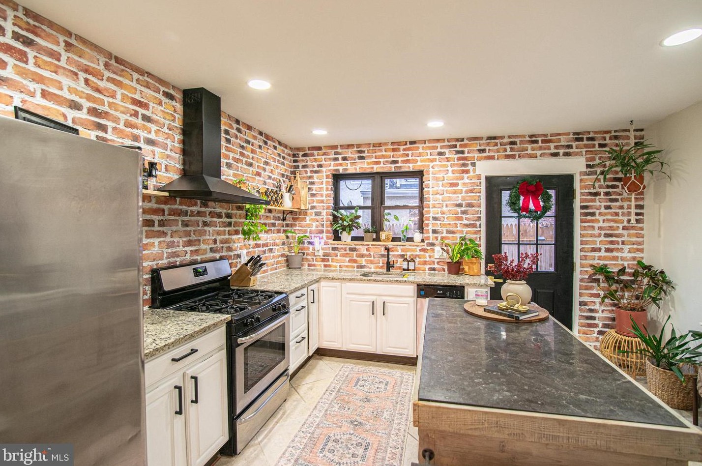 413 Cross St, Philadelphia PA  19147-6510 exterior