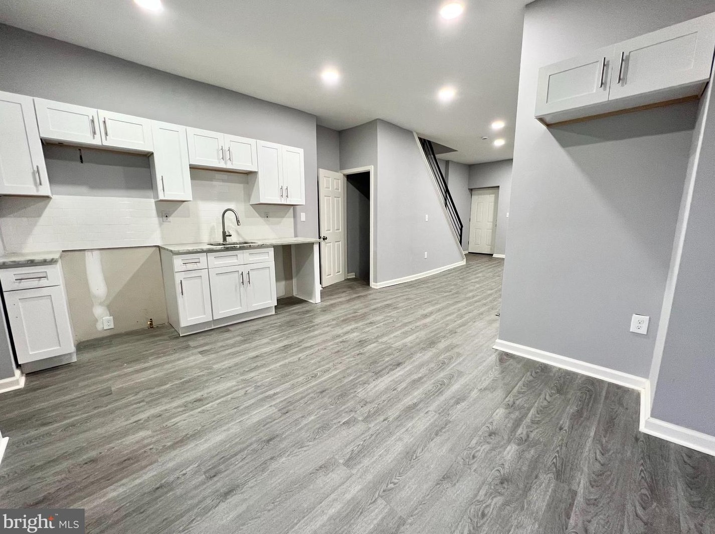 1018 Frazier St, Philadelphia PA  19143-3904 exterior