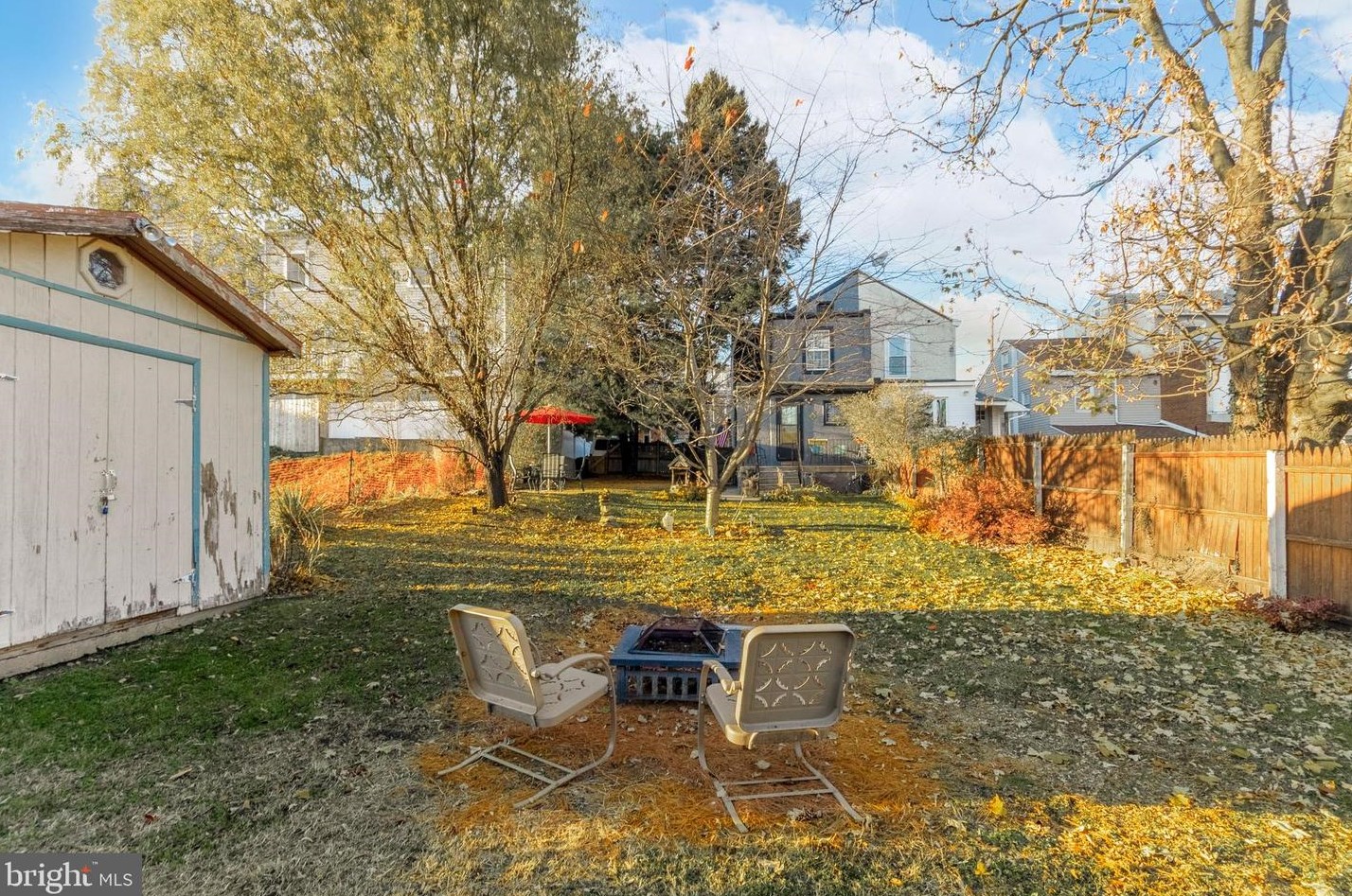 561 Dupont St, Philadelphia PA 19128-2612 exterior