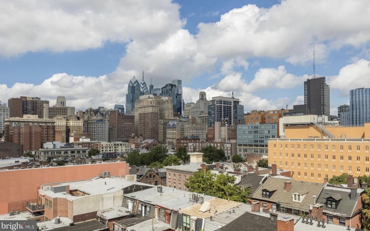 1008 Spruce St, Philadelphia PA  19107-6021 exterior