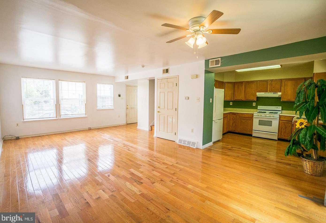 1155 Mole St, Philadelphia PA  19146-3102 exterior