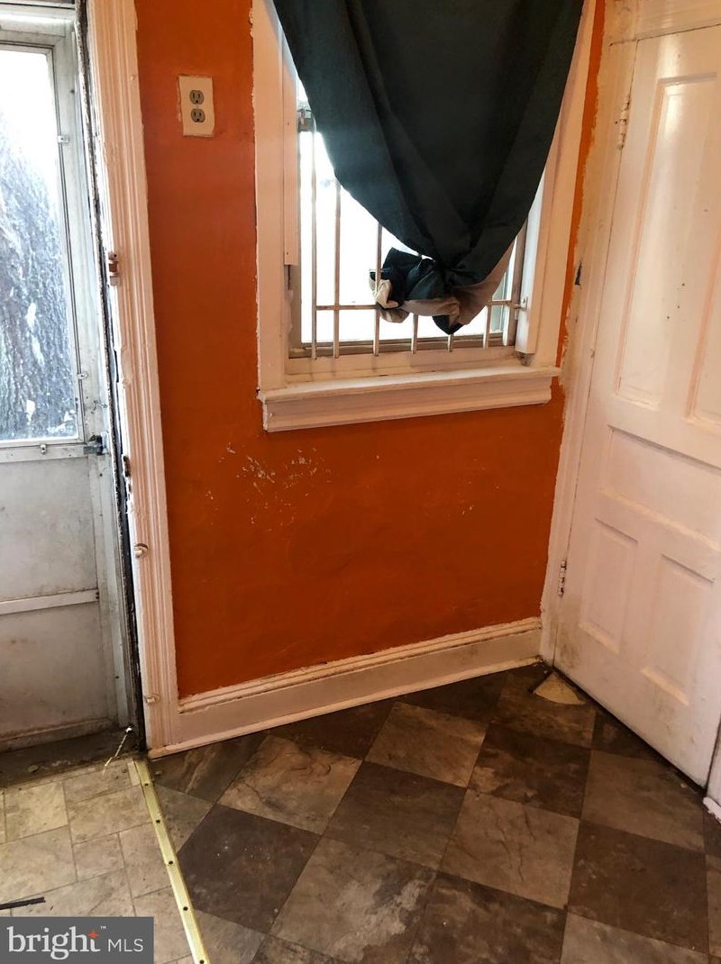 1335 Kerbaugh St, Philadelphia PA 19140-2019 exterior