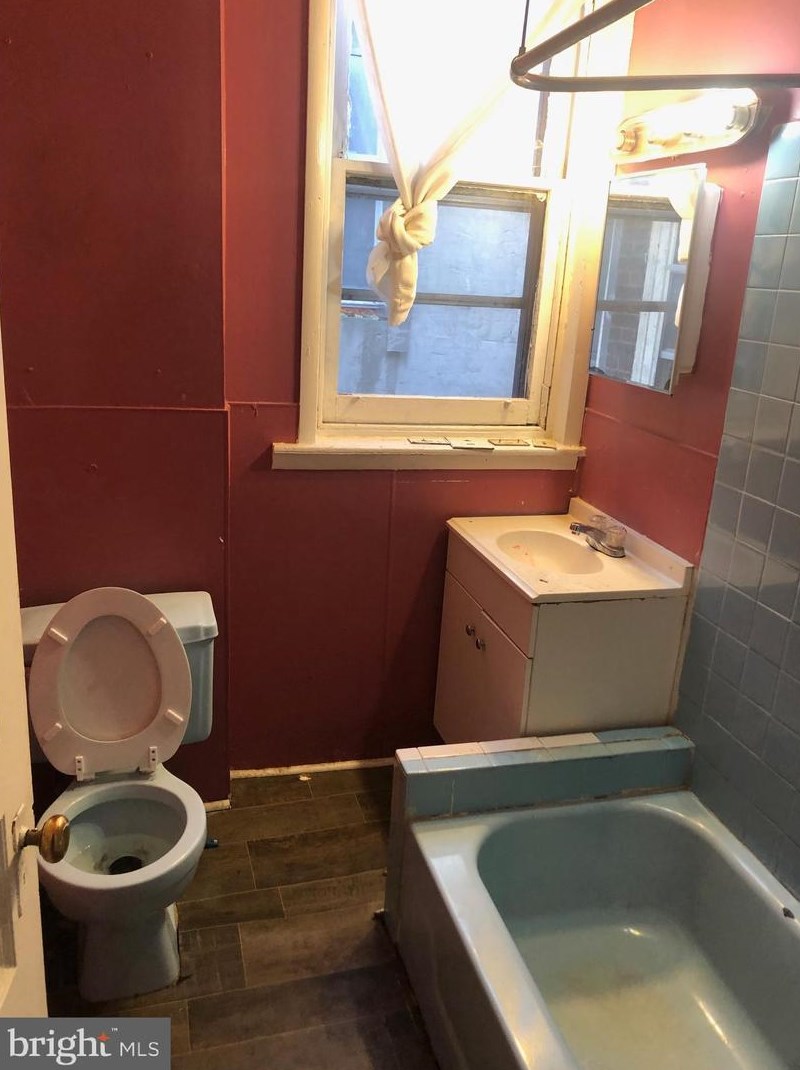 1335 Kerbaugh St, Philadelphia PA 19140-2019 exterior