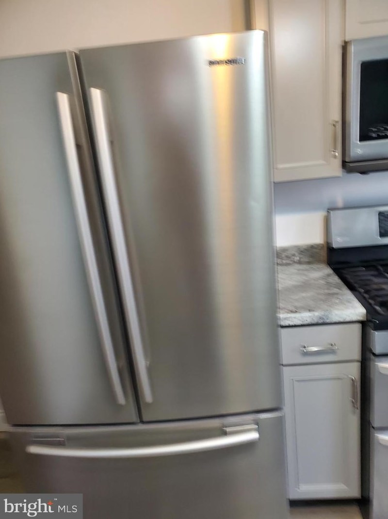 1909 72nd Ave, Philadelphia PA  19138-2701 exterior