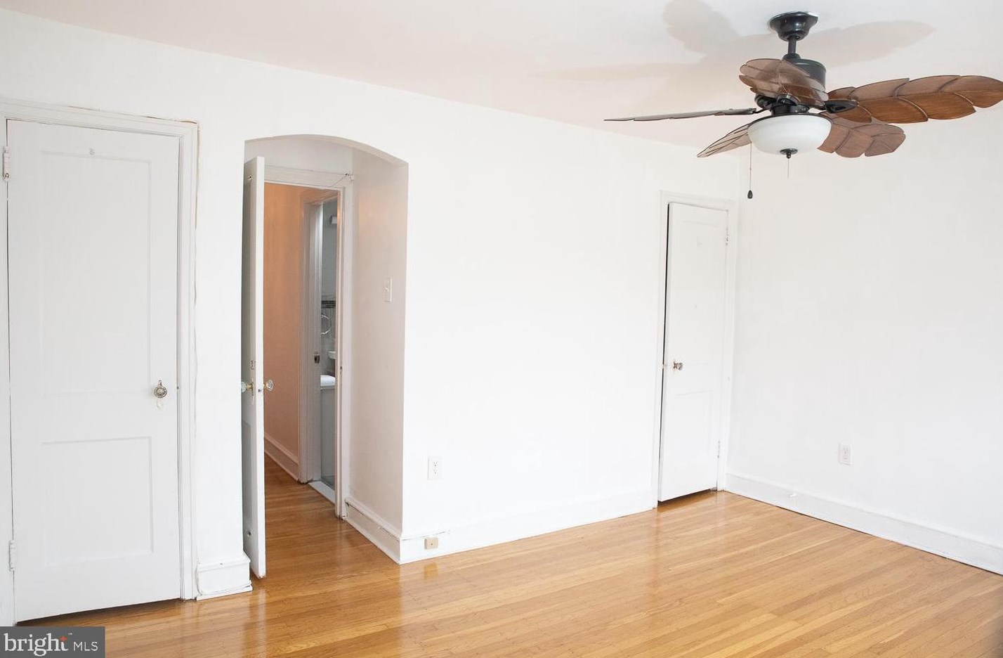 1909 72nd Ave, Philadelphia PA  19138-2701 exterior