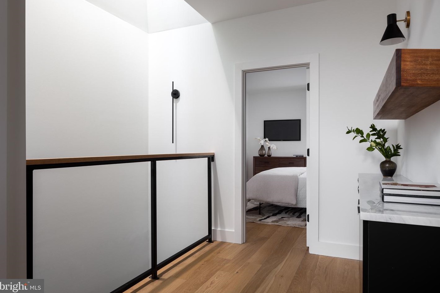 733 Uber St, Philadelphia PA  19130-2015 exterior