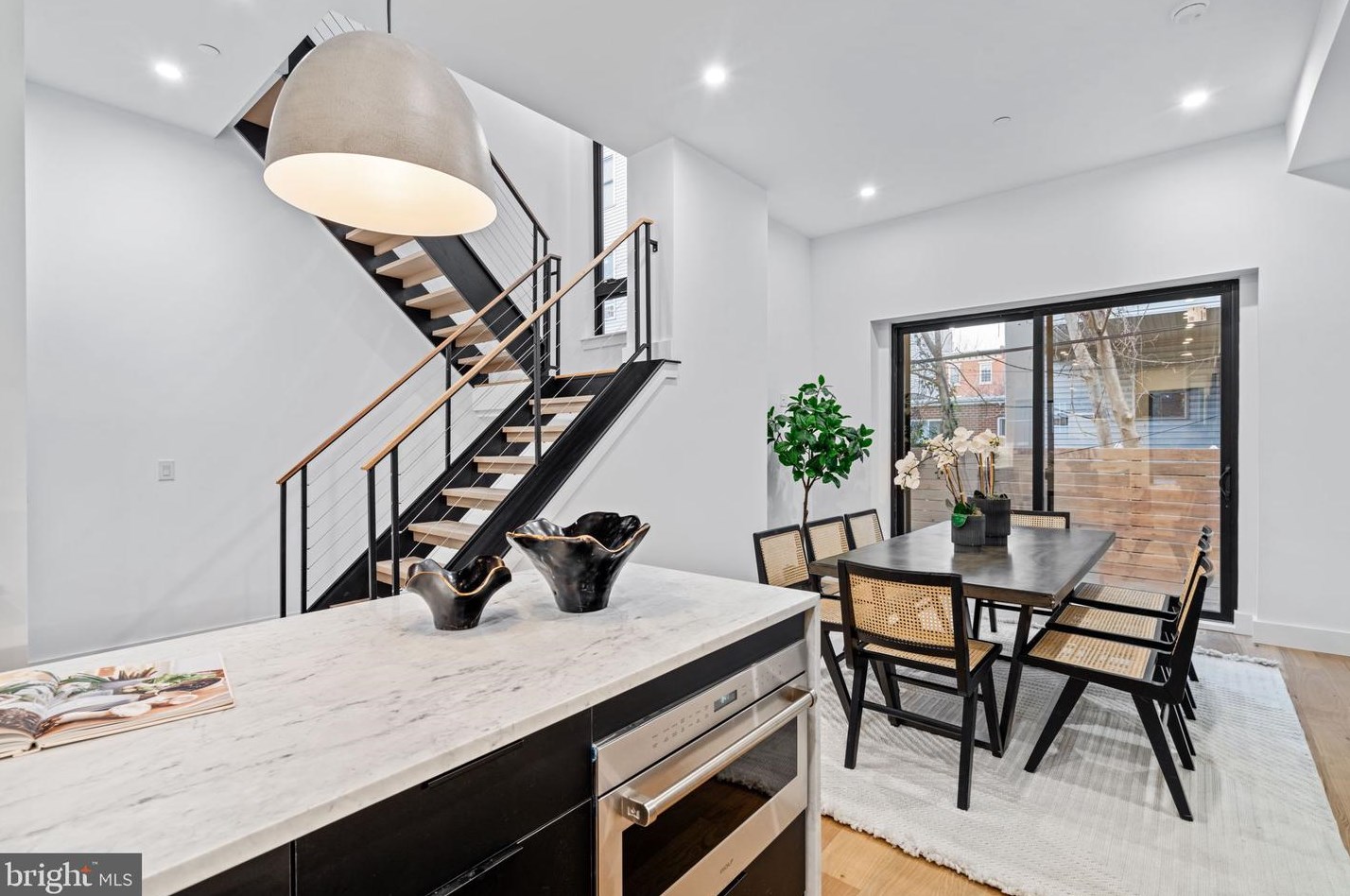 733 Uber St, Philadelphia PA  19130-2015 exterior
