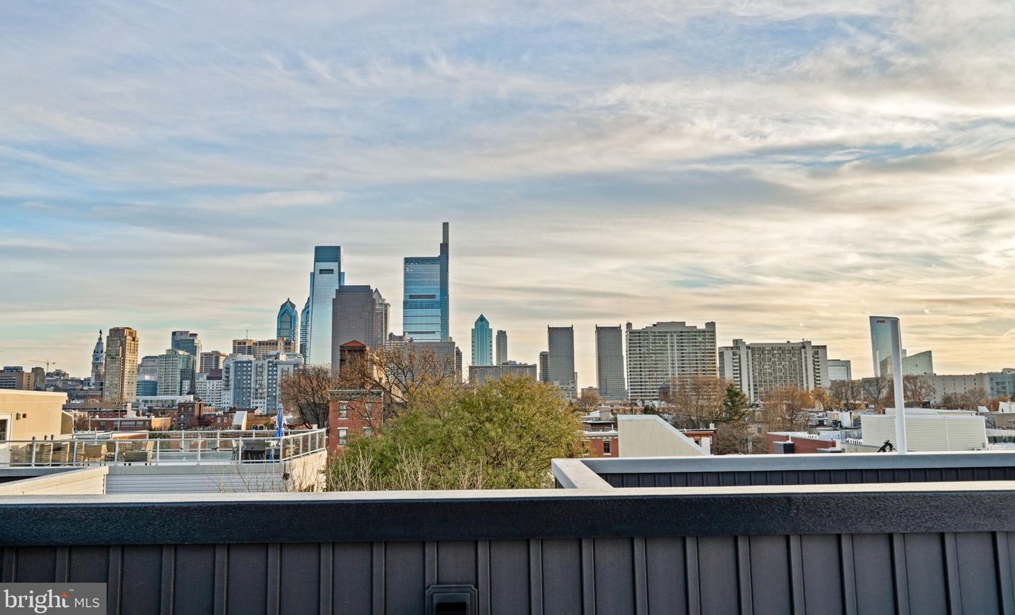 733 Uber St, Philadelphia PA  19130-2015 exterior