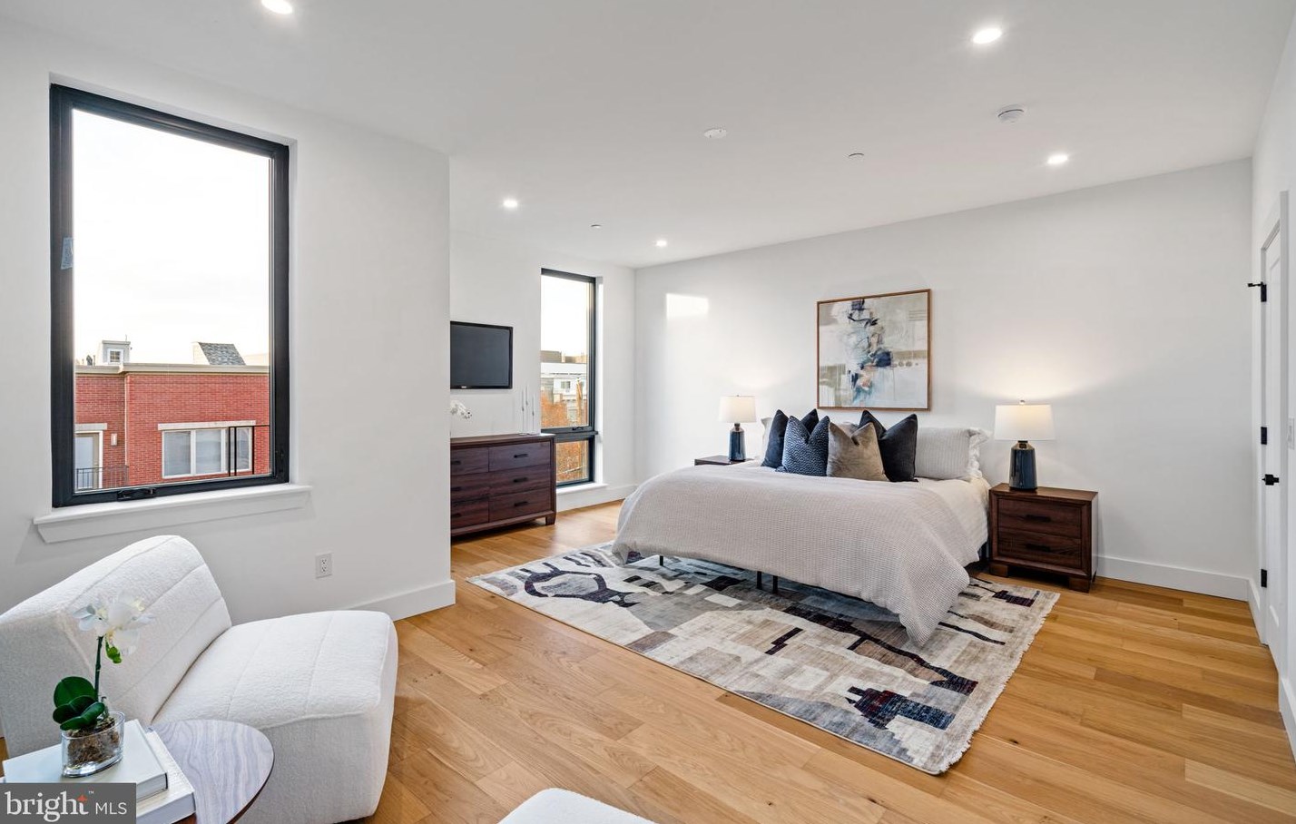 733 Uber St, Philadelphia PA  19130-2015 exterior