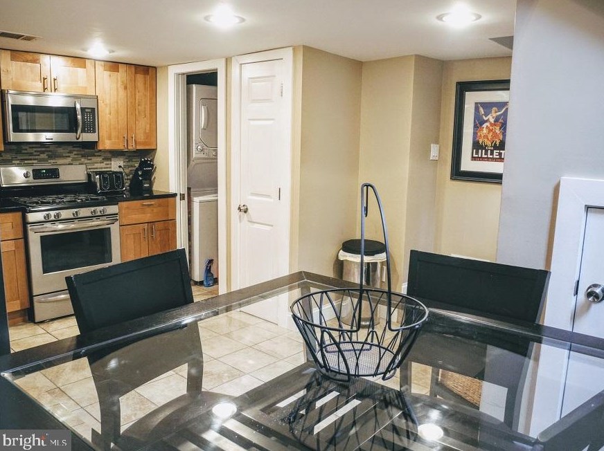 1933 Rodman St, Philadelphia PA  19146-1416 exterior