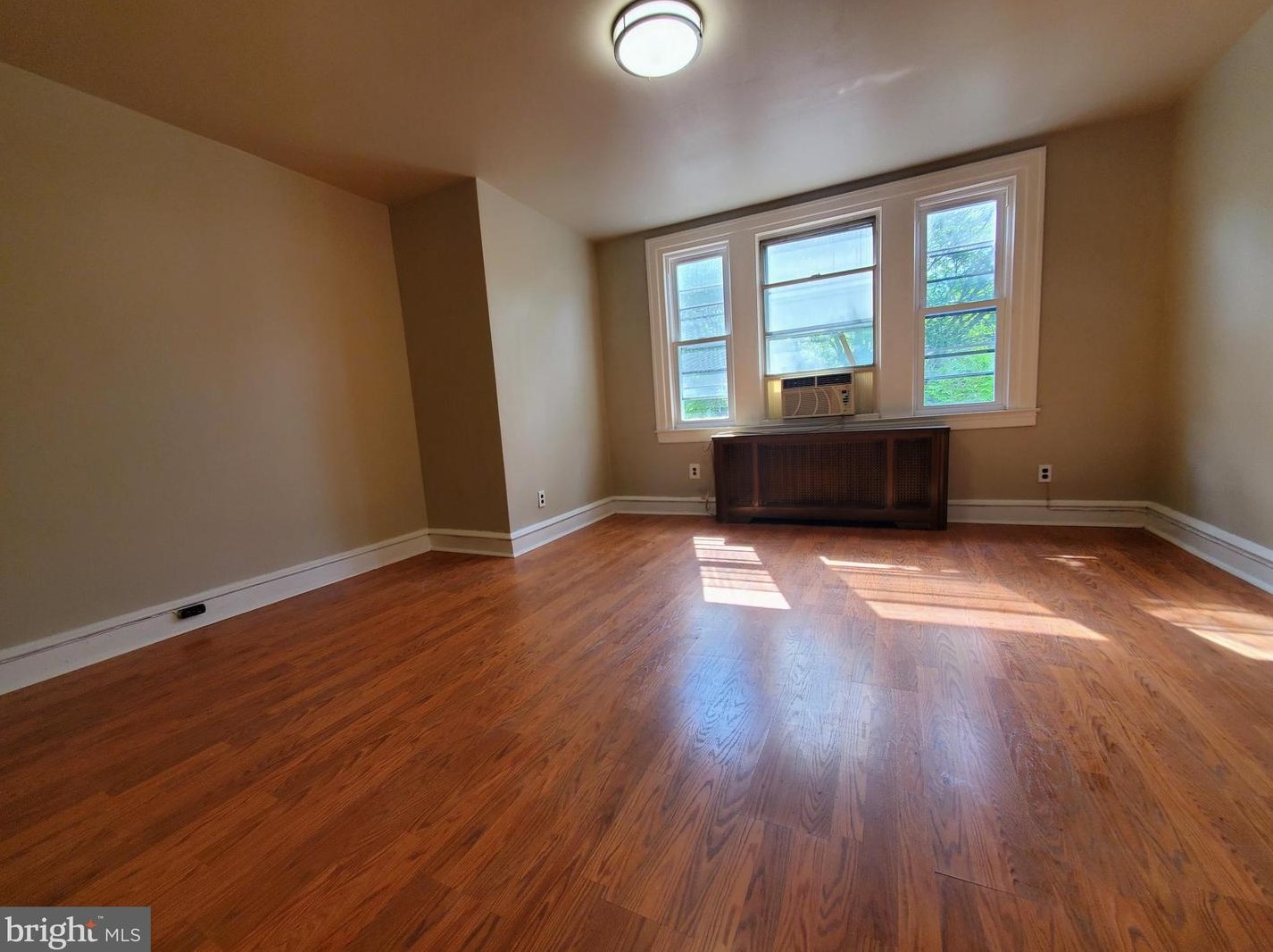 5639 Uber St, Philadelphia PA  19141-1109 exterior