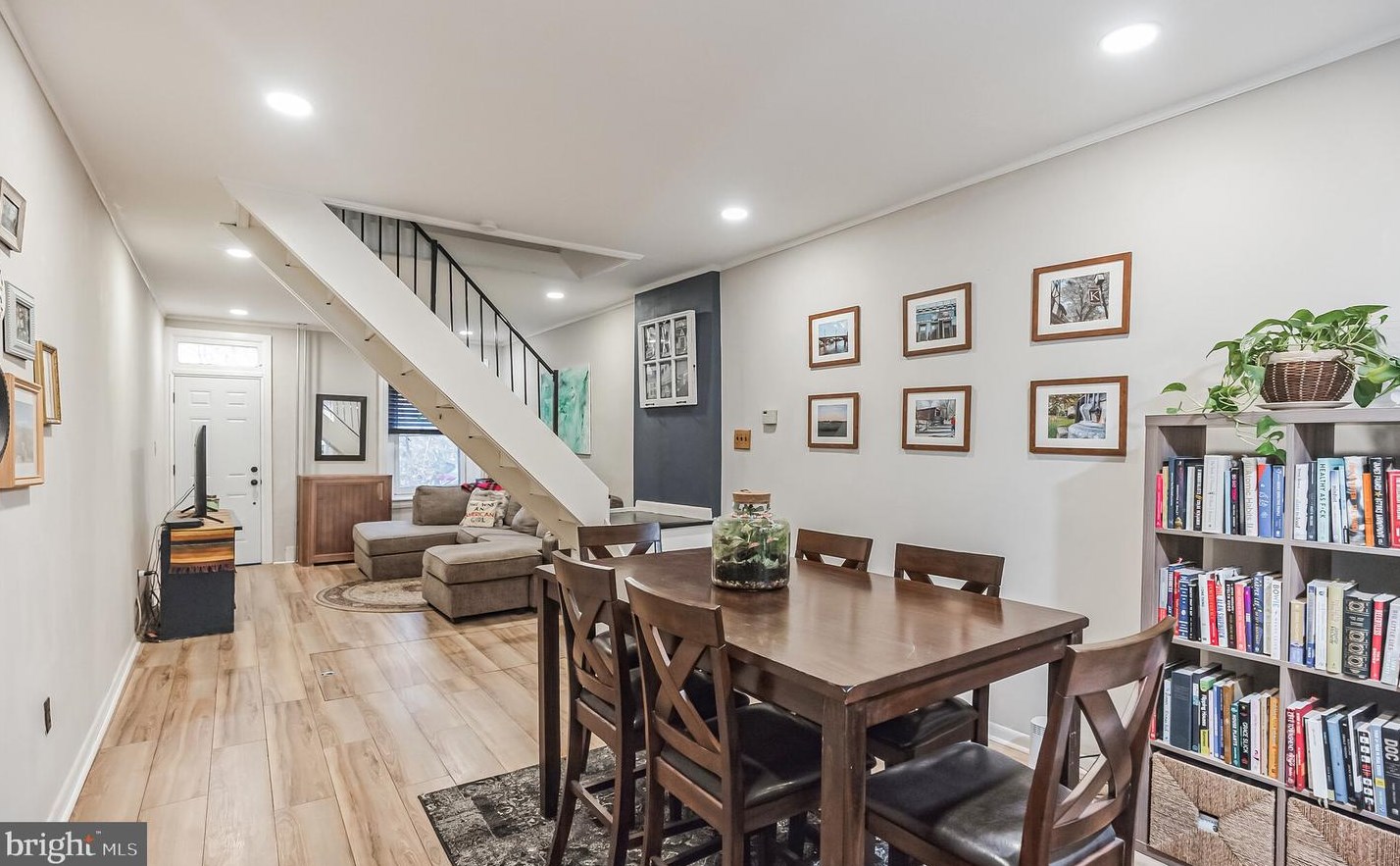 4538 Silverwood St, Philadelphia PA  19127-1236 exterior