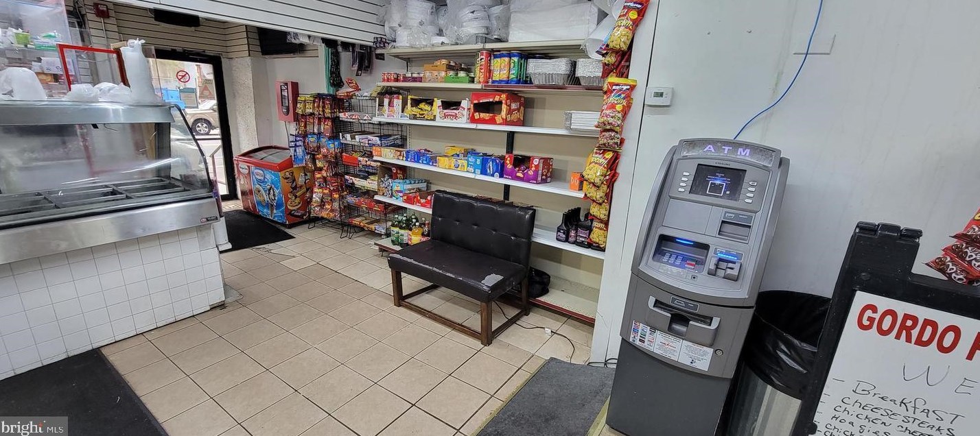 2838 Kensington Ave, Philadelphia PA 19134-1513 exterior