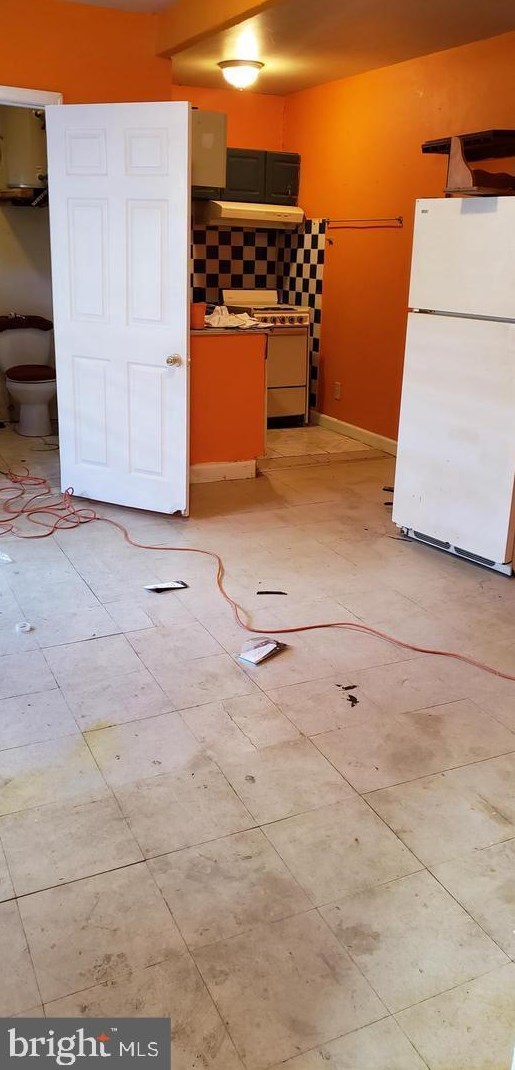 2838 Kensington Ave, Philadelphia PA 19134-1513 exterior