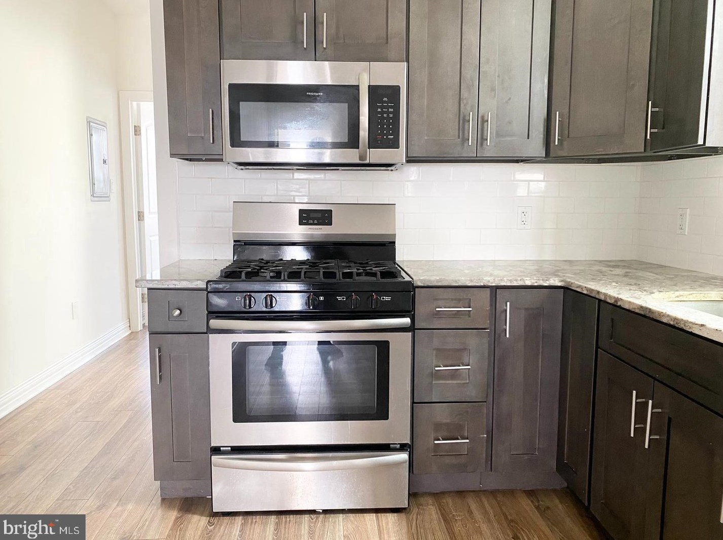 2053 Snyder Ave, Philadelphia PA 19148-2310 exterior