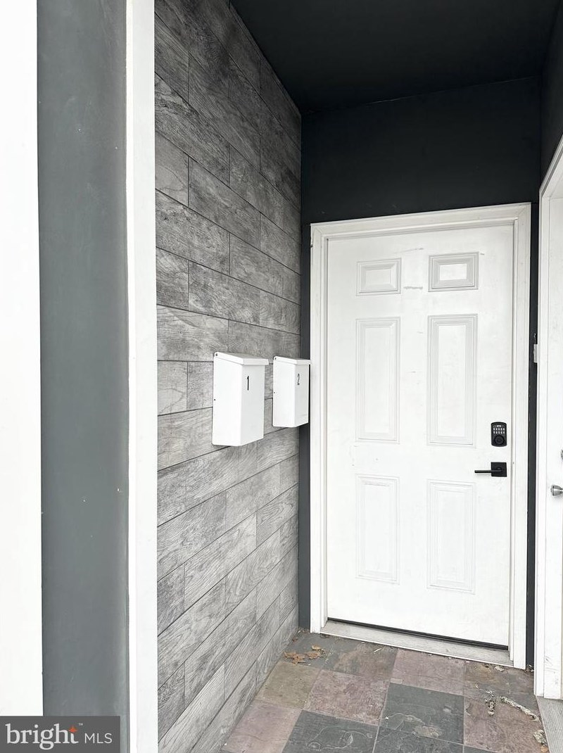 2053 Snyder Ave, Philadelphia PA 19148-2310 exterior