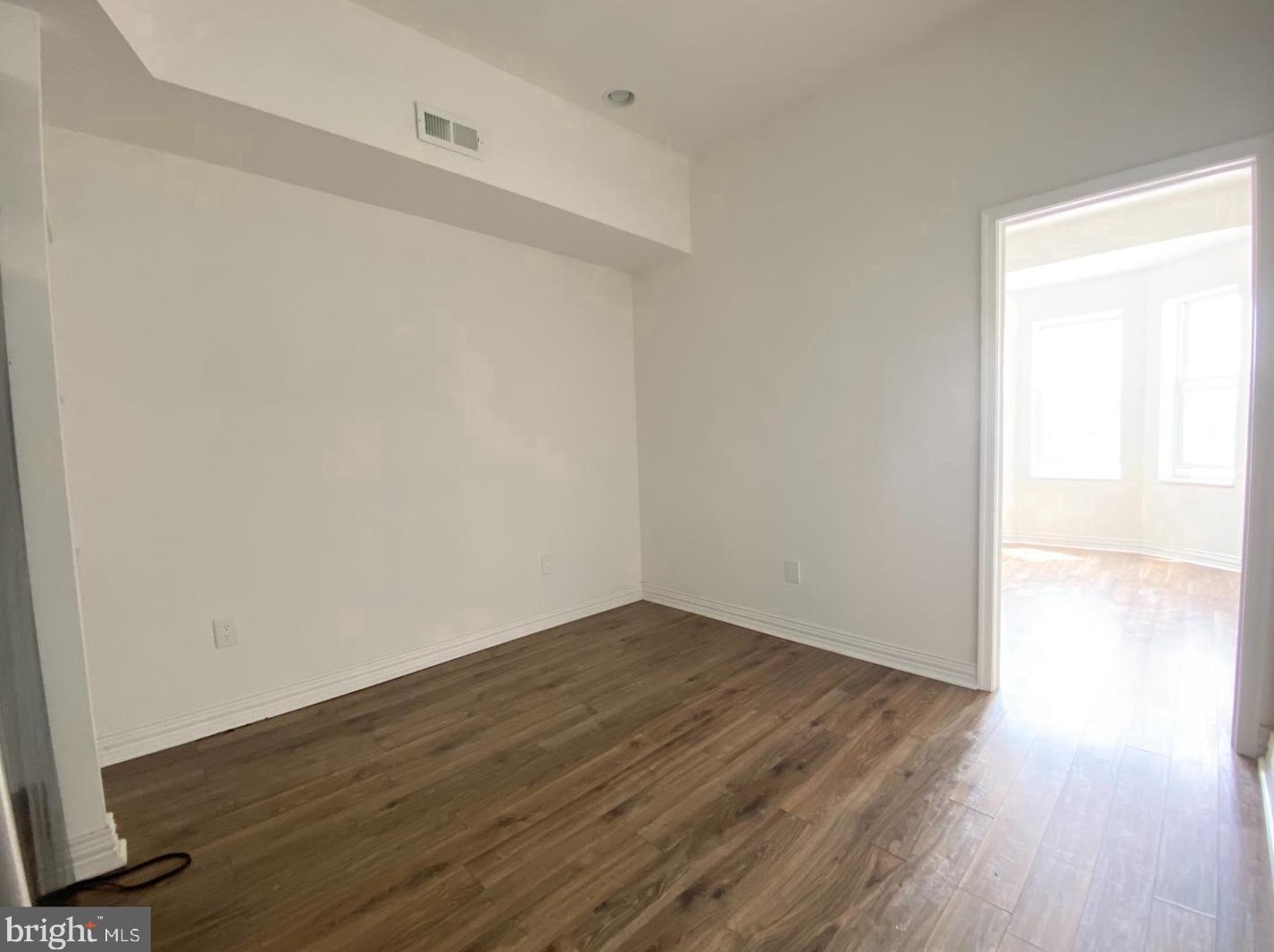 2053 Snyder Ave, Philadelphia PA 19148-2310 exterior