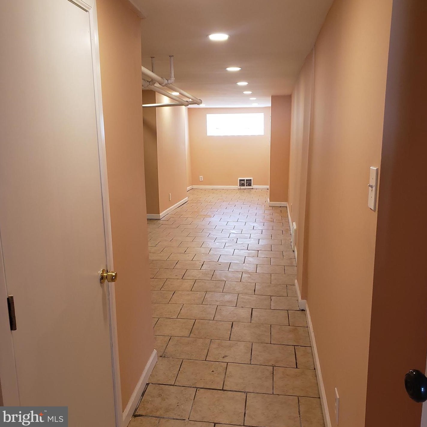 6574 Windsor St, Philadelphia PA  19142-1320 exterior