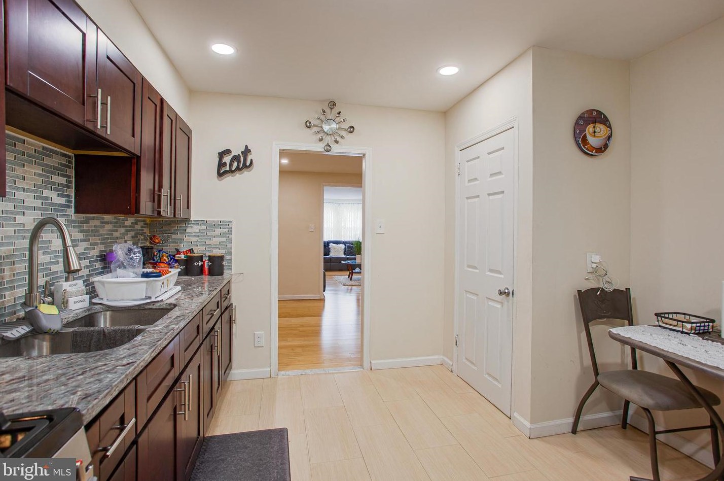 469 Van Kirk St, Philadelphia PA  19120-1120 exterior