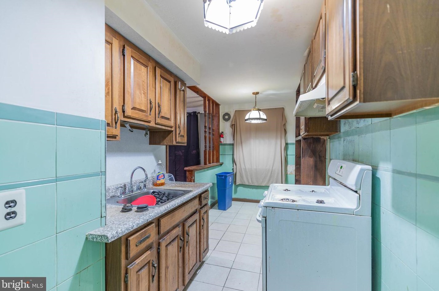 216 Stearly St, Philadelphia PA  19111-5915 exterior