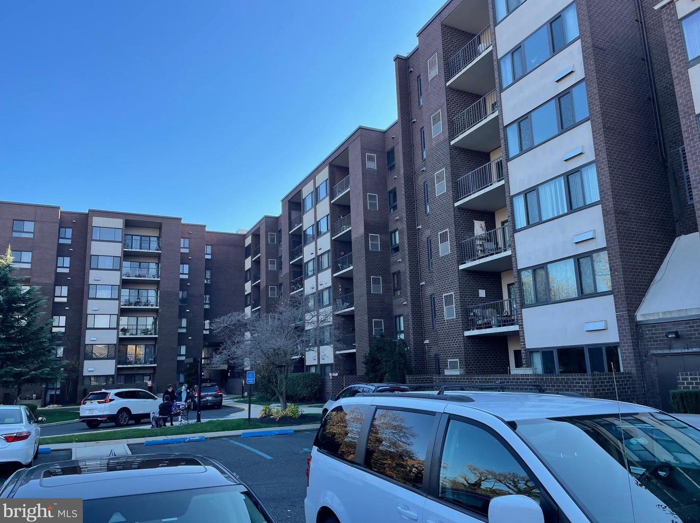 5100 Convent Ln, Philadelphia PA  19114-3197 exterior