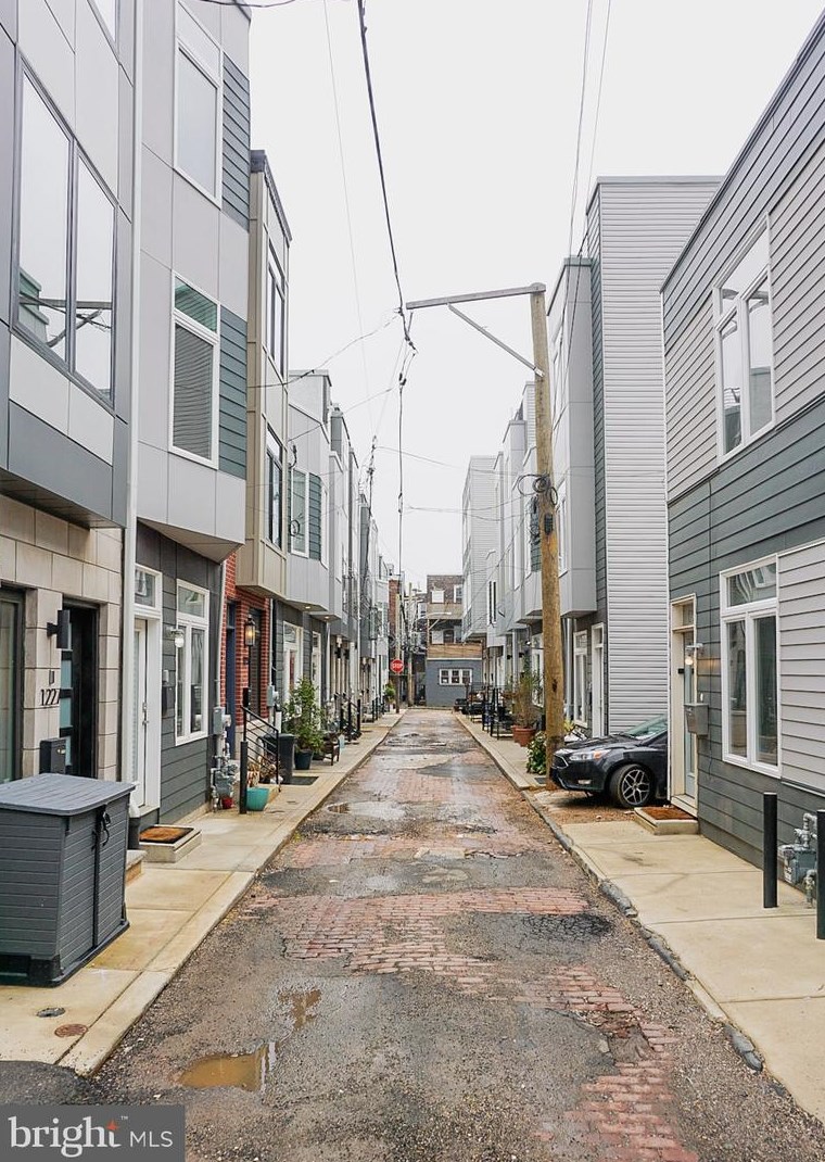 1212 Etting St, Philadelphia PA  19121-4612 exterior