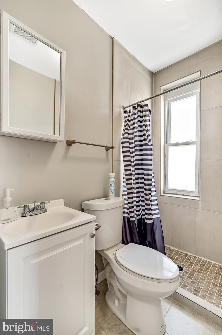 1120 Nevada St, Philadelphia PA  19133-1027 exterior