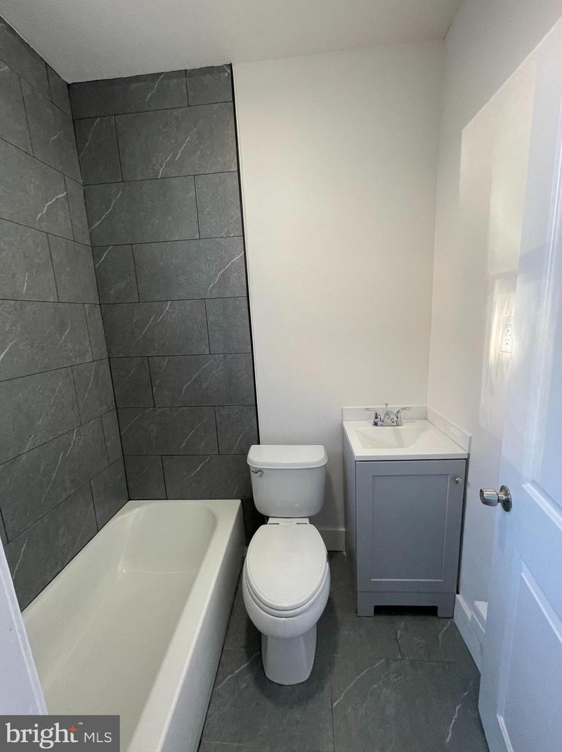 176 W Manheim St #1f, Philadelphia, PA 19144