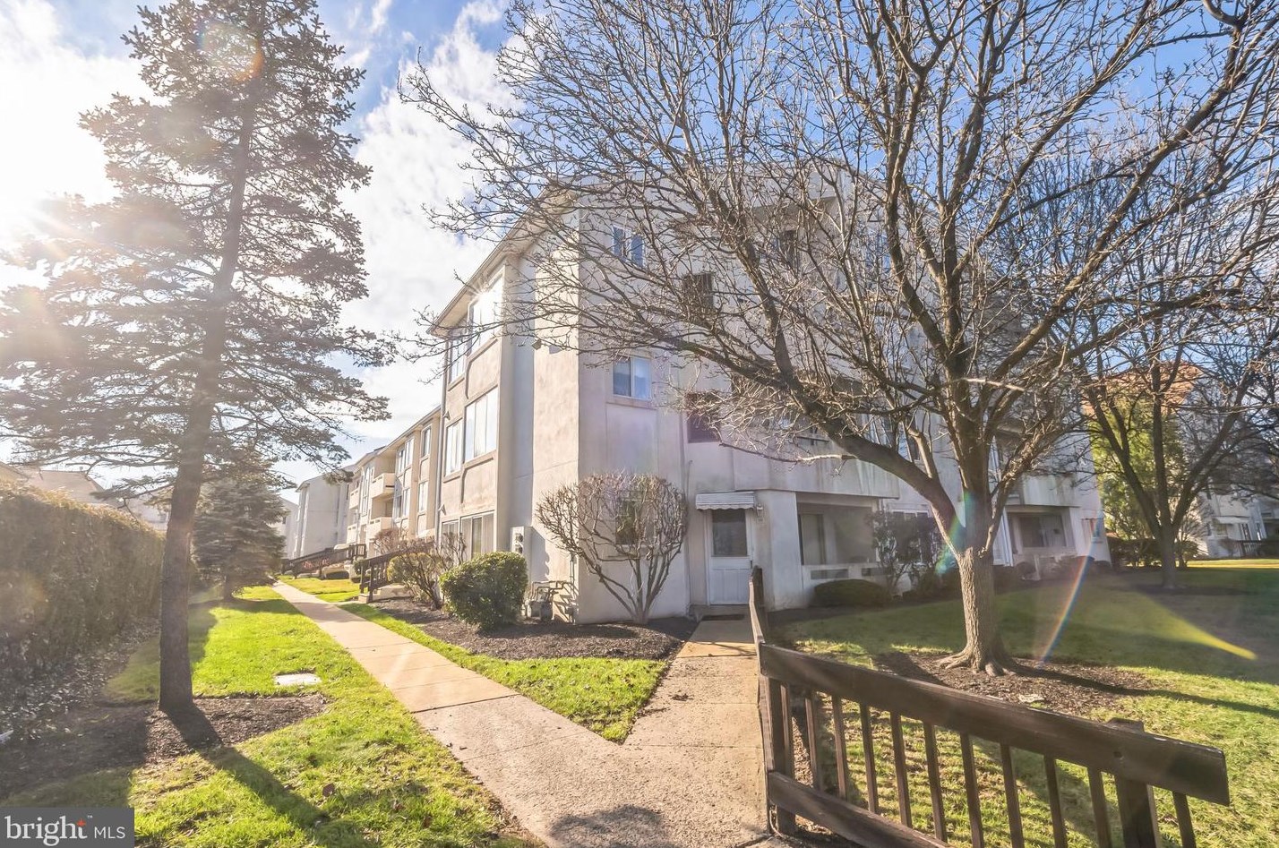 120 Benjamin Ct, Philadelphia PA  19114-3231 exterior