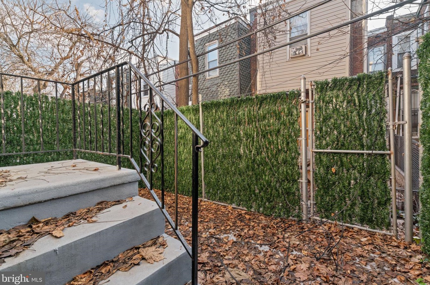 5734 Malcolm St, Philadelphia PA  19143-4509 exterior