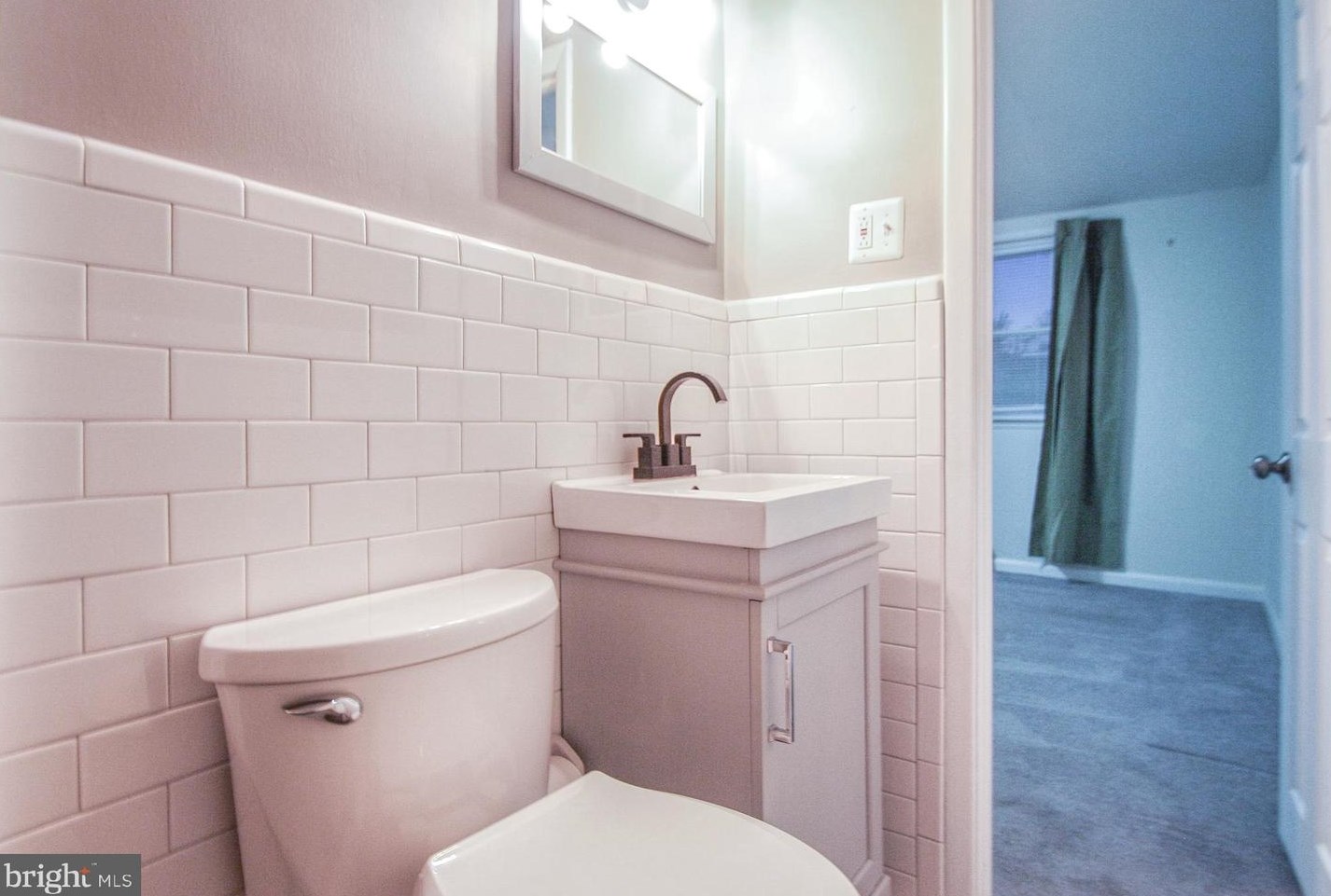 7448 Brockton Rd, Philadelphia PA  19151-2910 exterior