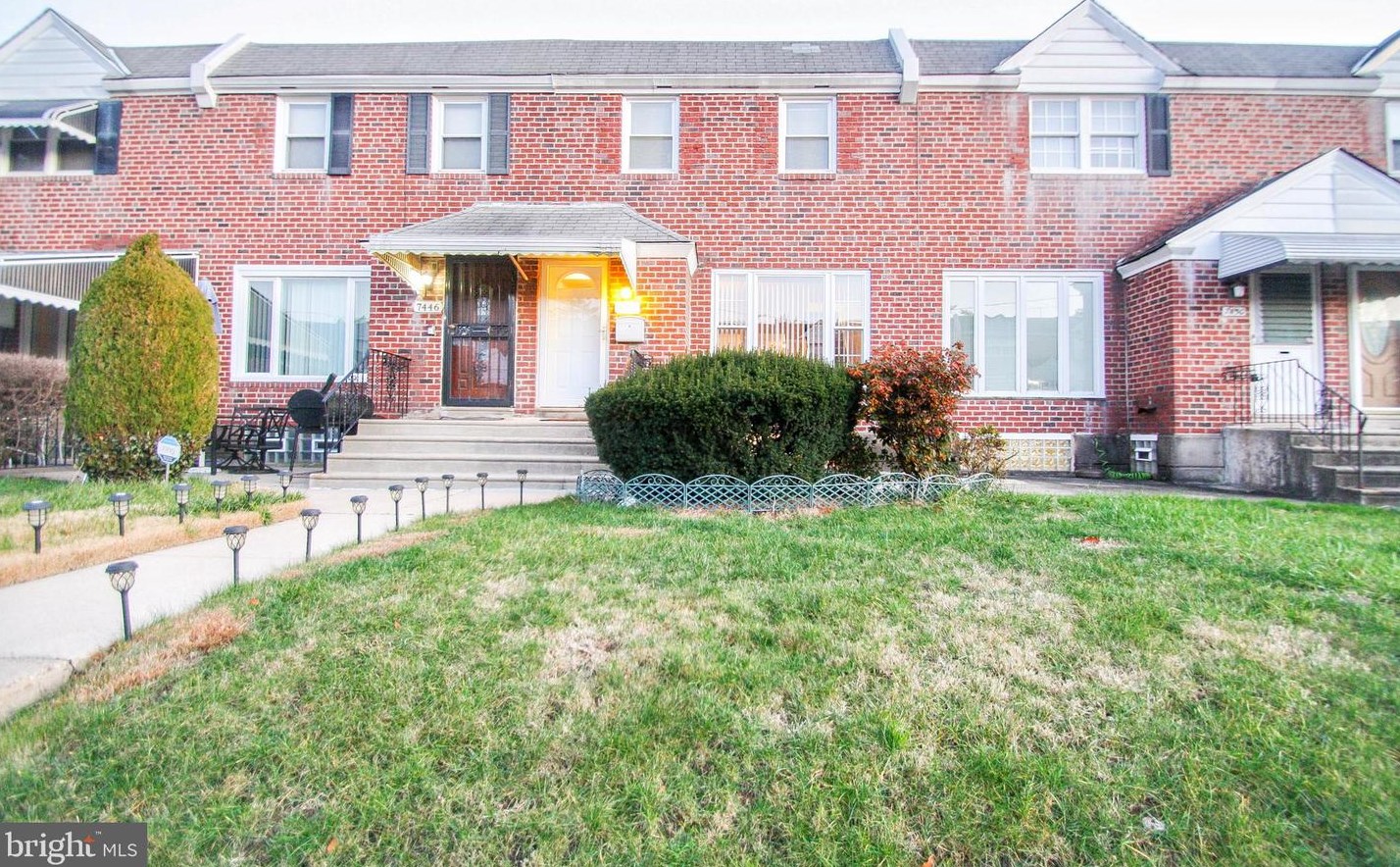 7448 Brockton Rd, Philadelphia PA  19151-2910 exterior