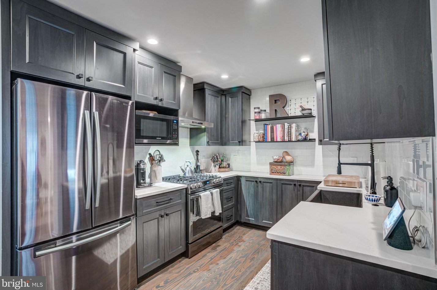 1928 Naudain St, Philadelphia PA  19146-1413 exterior