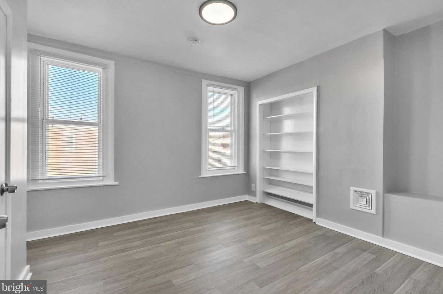 6212 Dickens Ave, Philadelphia PA 19142-3107 exterior