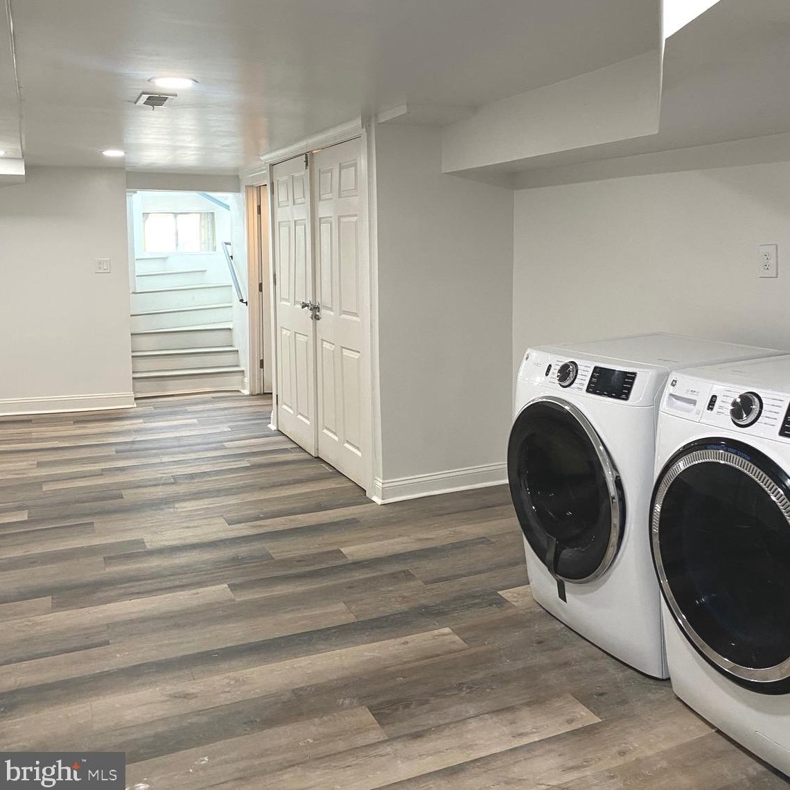 6212 Dickens Ave, Philadelphia PA 19142-3107 exterior