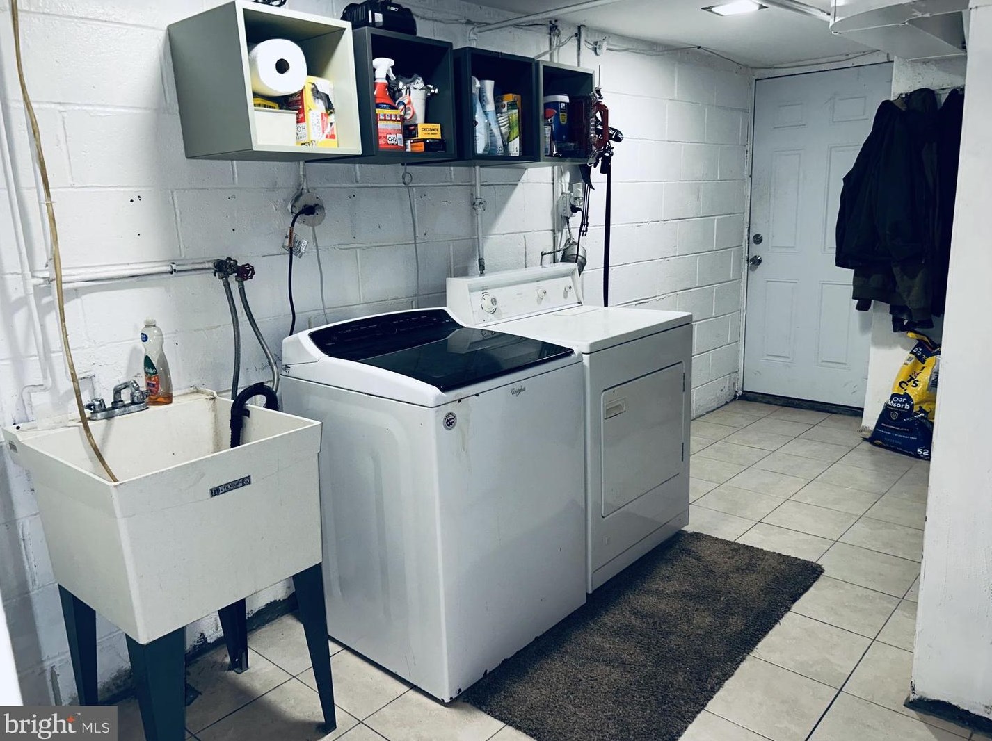 3642 Newberry Rd, Philadelphia PA  19154-2625 exterior