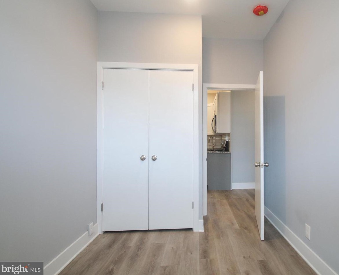 1518 Passyunk Ave, Philadelphia PA 19147-5119 exterior