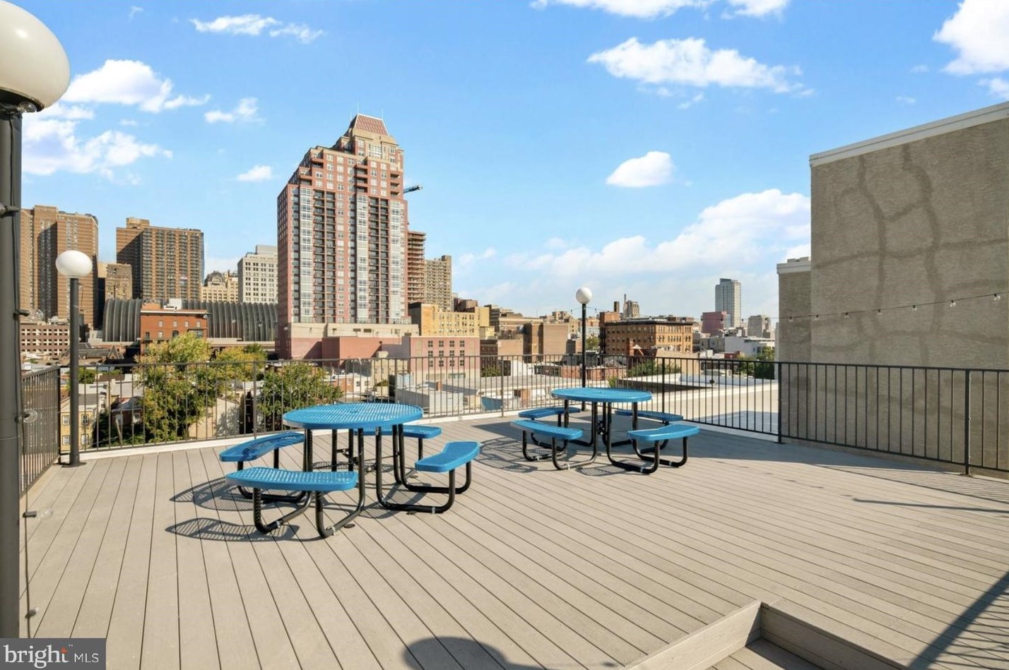 1435 South St, Philadelphia PA  19146-1670 exterior