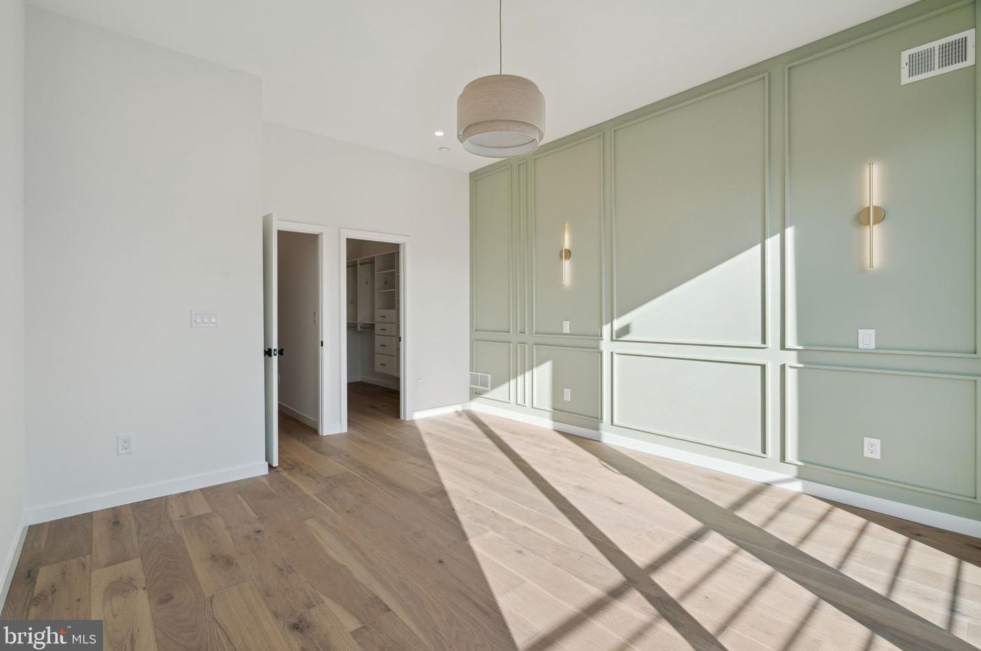 2943 Cambridge St, Philadelphia PA  19130-1115 exterior