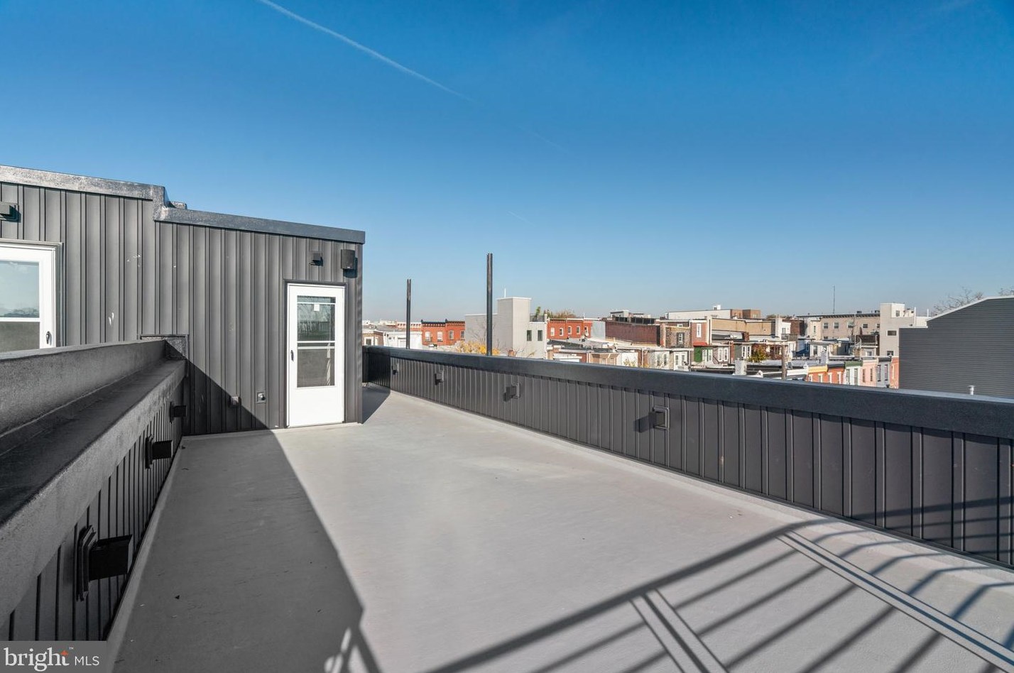 2943 Cambridge St, Philadelphia PA  19130-1115 exterior