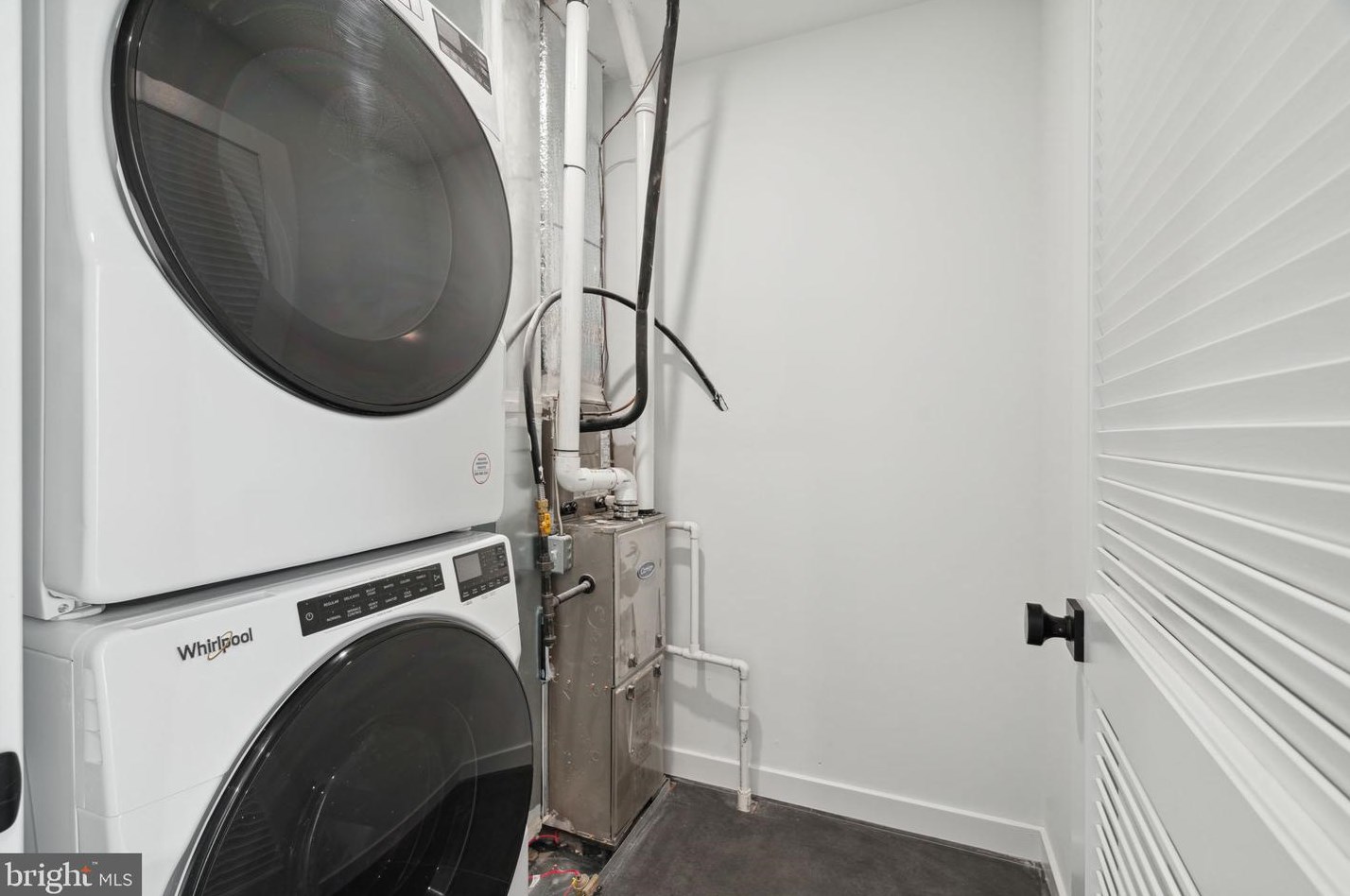 2943 Cambridge St, Philadelphia PA  19130-1115 exterior