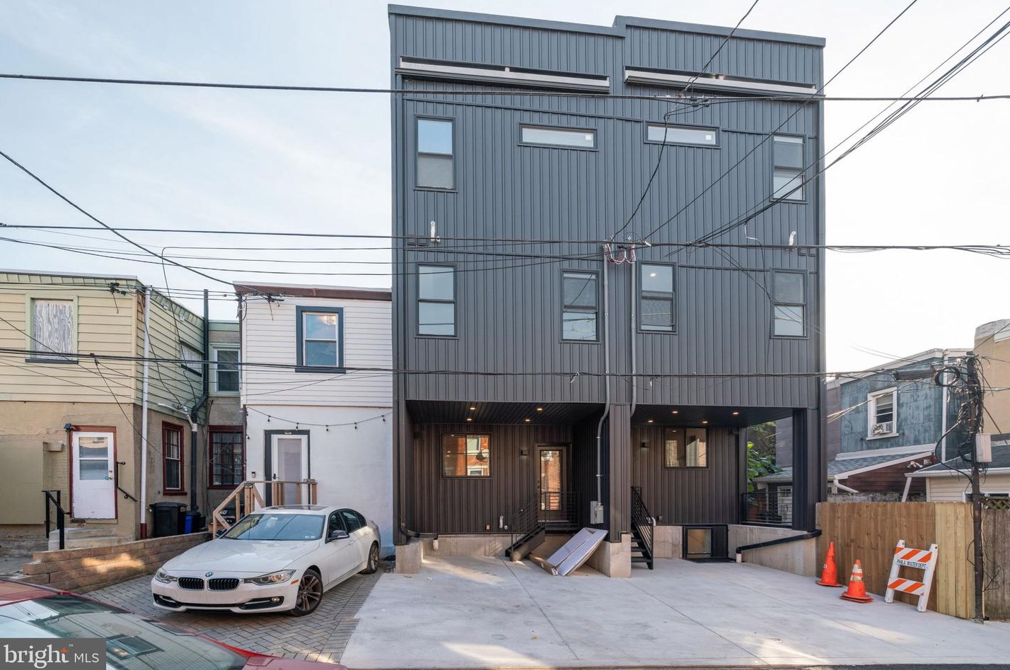 2943 Cambridge St, Philadelphia PA  19130-1115 exterior