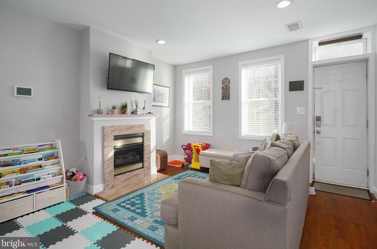 1436 Chadwick St, Philadelphia PA  19146-4729 exterior