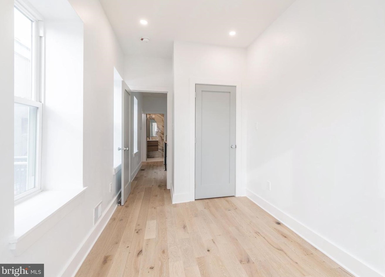 2616 Poplar St, Philadelphia PA  19130-1309 exterior