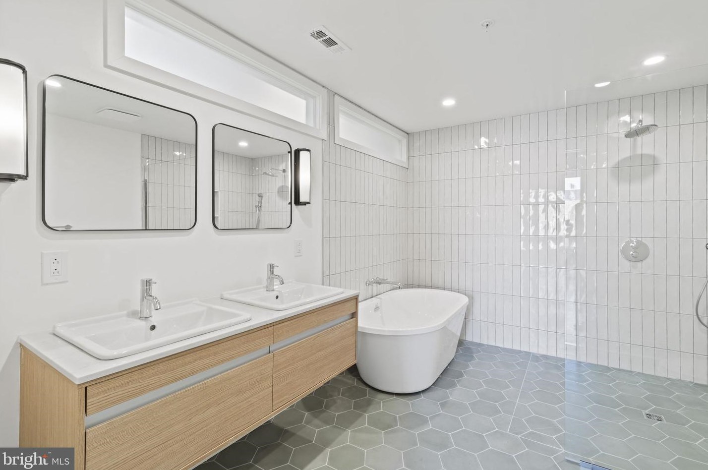 2508 Dauphin St, Philadelphia PA  19132-4211 exterior