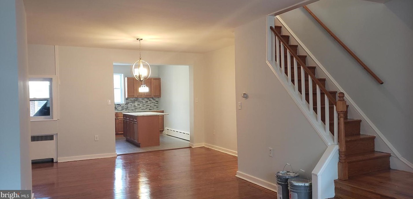 3825 J St, Philadelphia PA  19124-5405 exterior