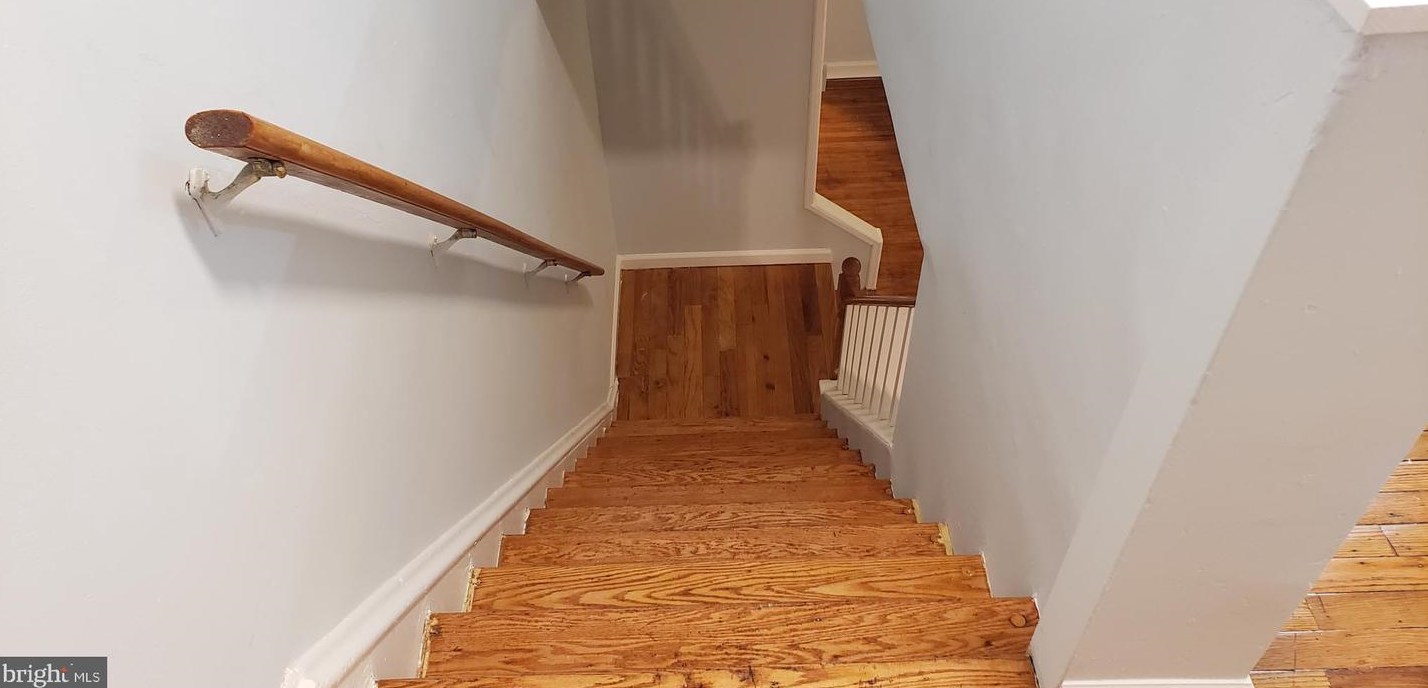 3825 J St, Philadelphia PA  19124-5405 exterior