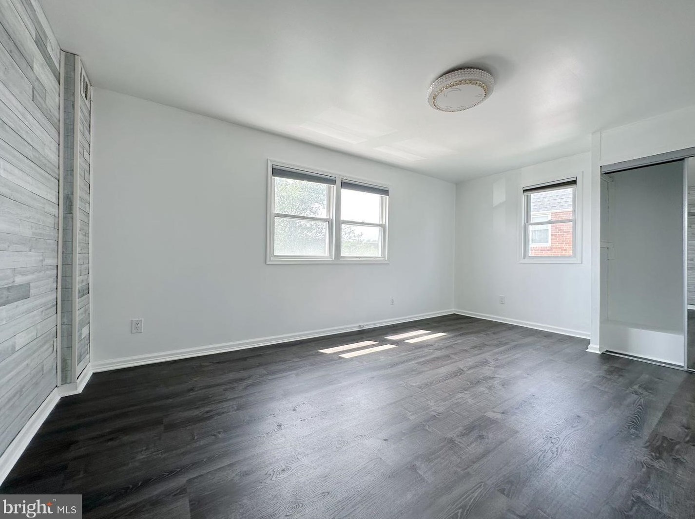 3341 Morning Glory Rd, Philadelphia PA  19154-1819 exterior